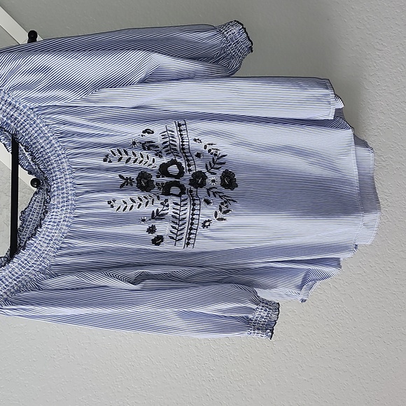 Grand & Greene Embroidered Blouse - Picture 2 of 8